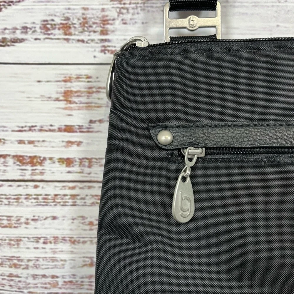 Baggallini Tucson Black Anti Theft RFID Crossbody Purse